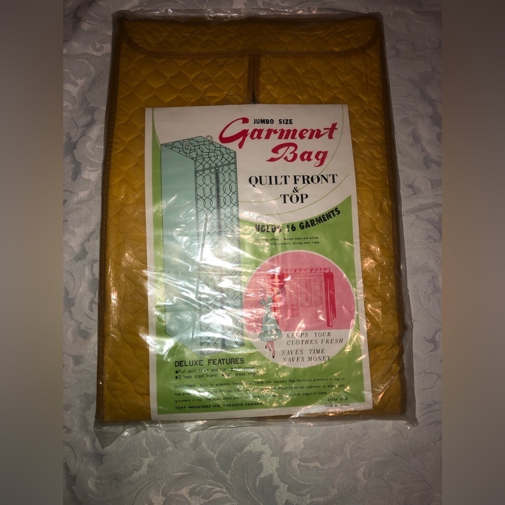 NEW Vintage Yellow Quilted Garment Bag Closet Organization 54” Never Used